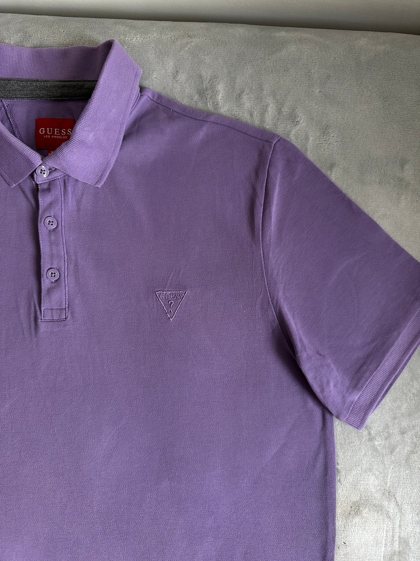 Polo GUESS Taille M Spot-Chic