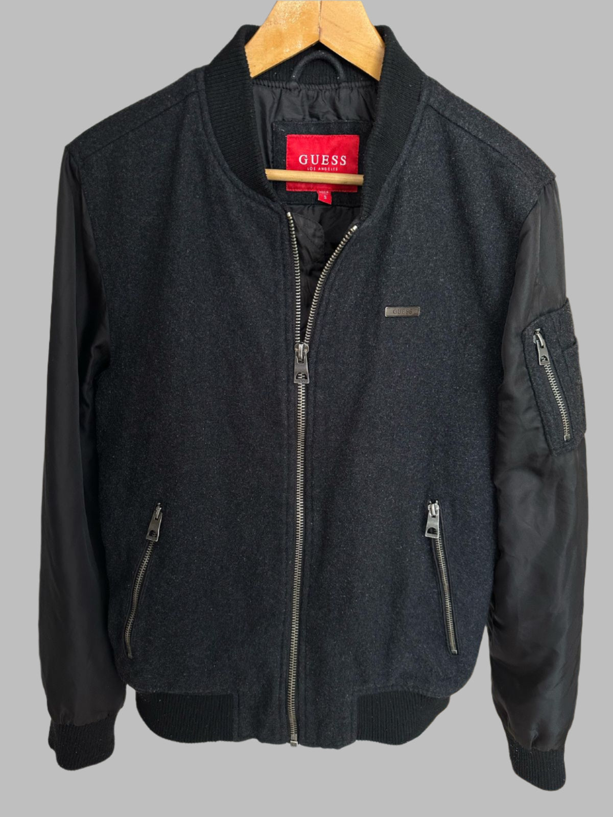 Gilet GUESS Taille S Spot-Chic
