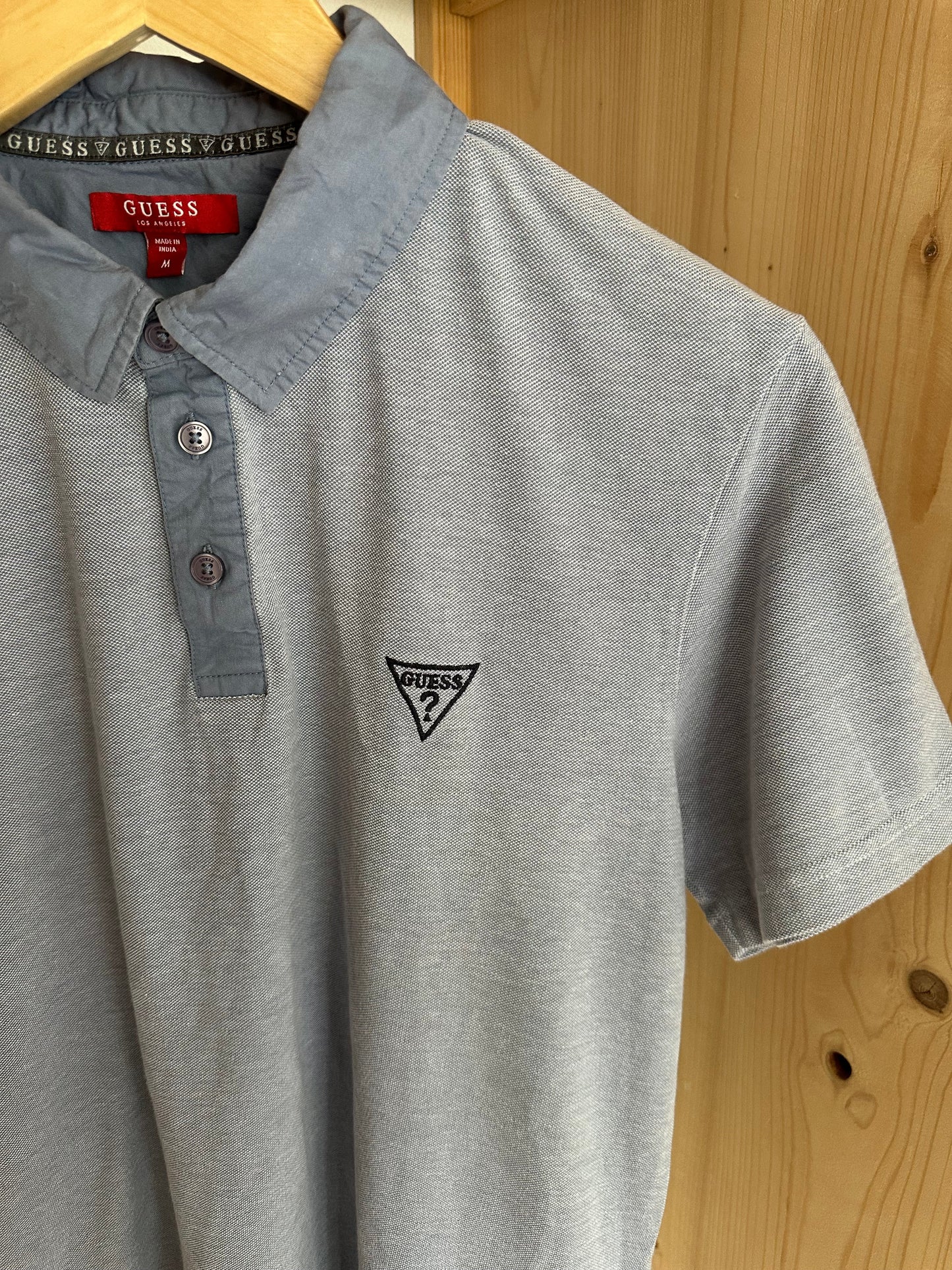 Polo GUESS Taille M Spot-Chic