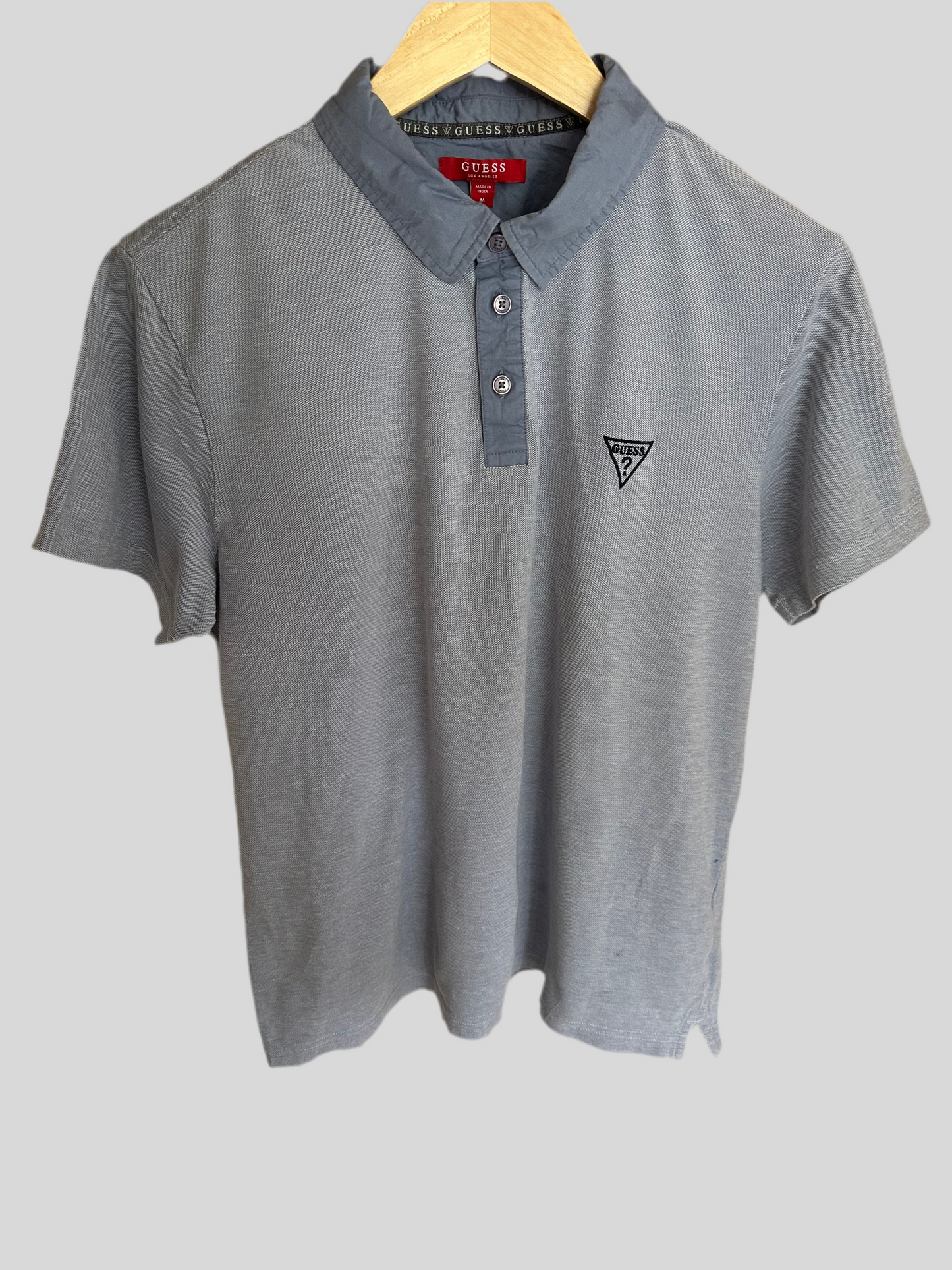 Polo GUESS Taille M Spot-Chic