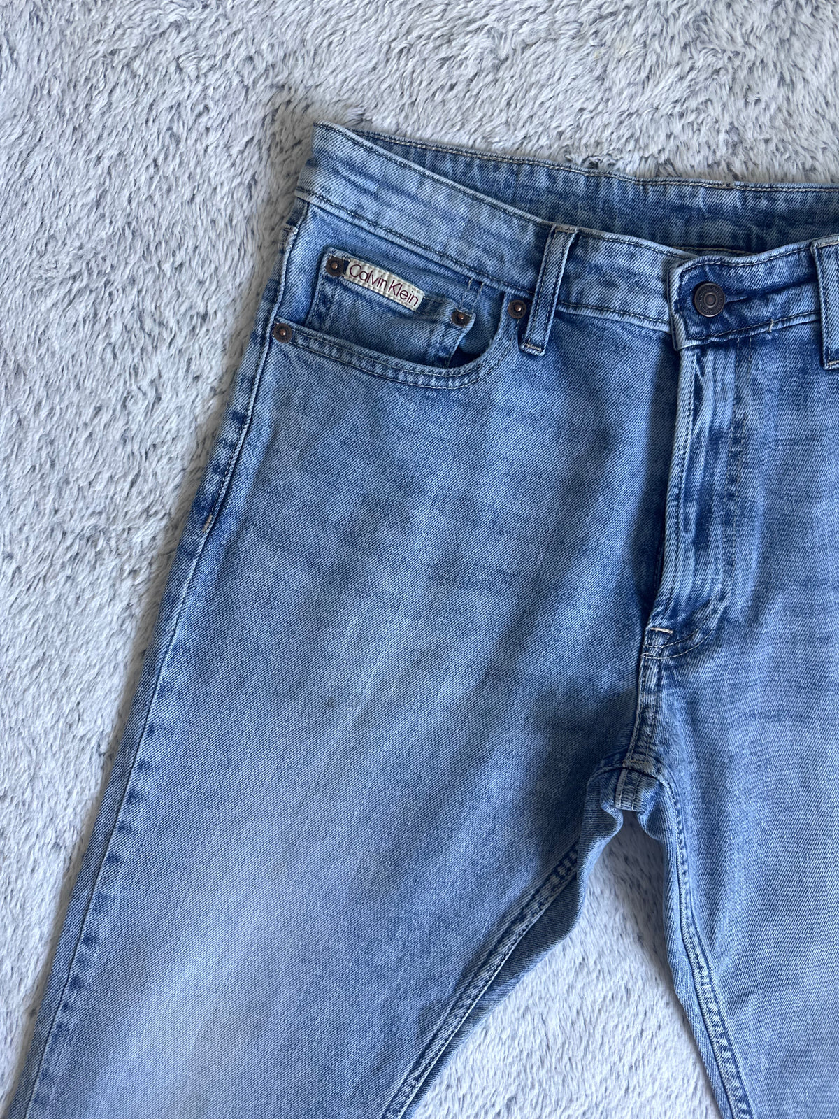 Jean Calvin Klein Taille L  Slim Fit Stretch Spot-Chic