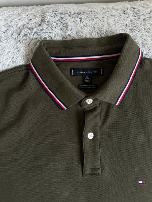 Polo TOMMY HILFIGER Taille XL Spot-Chic