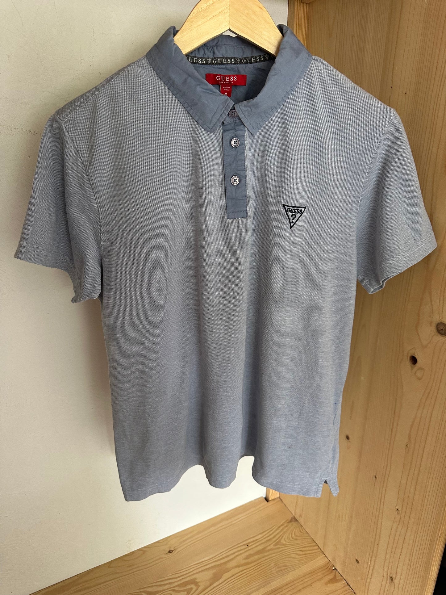 Polo GUESS Taille M Spot-Chic