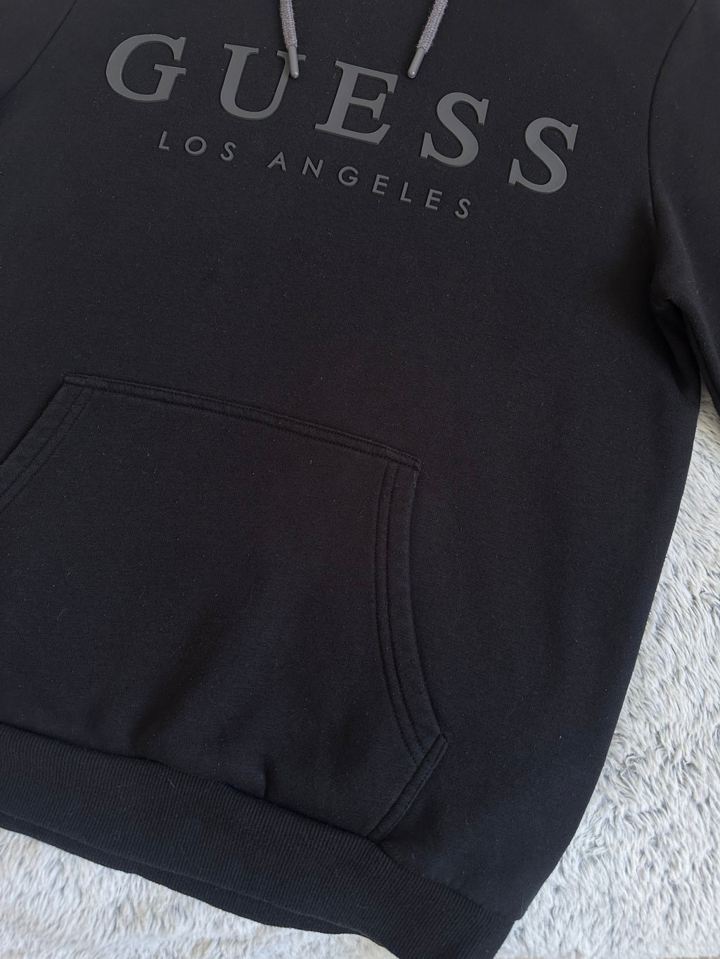 Capuche GUESS Taille M Spot-Chic