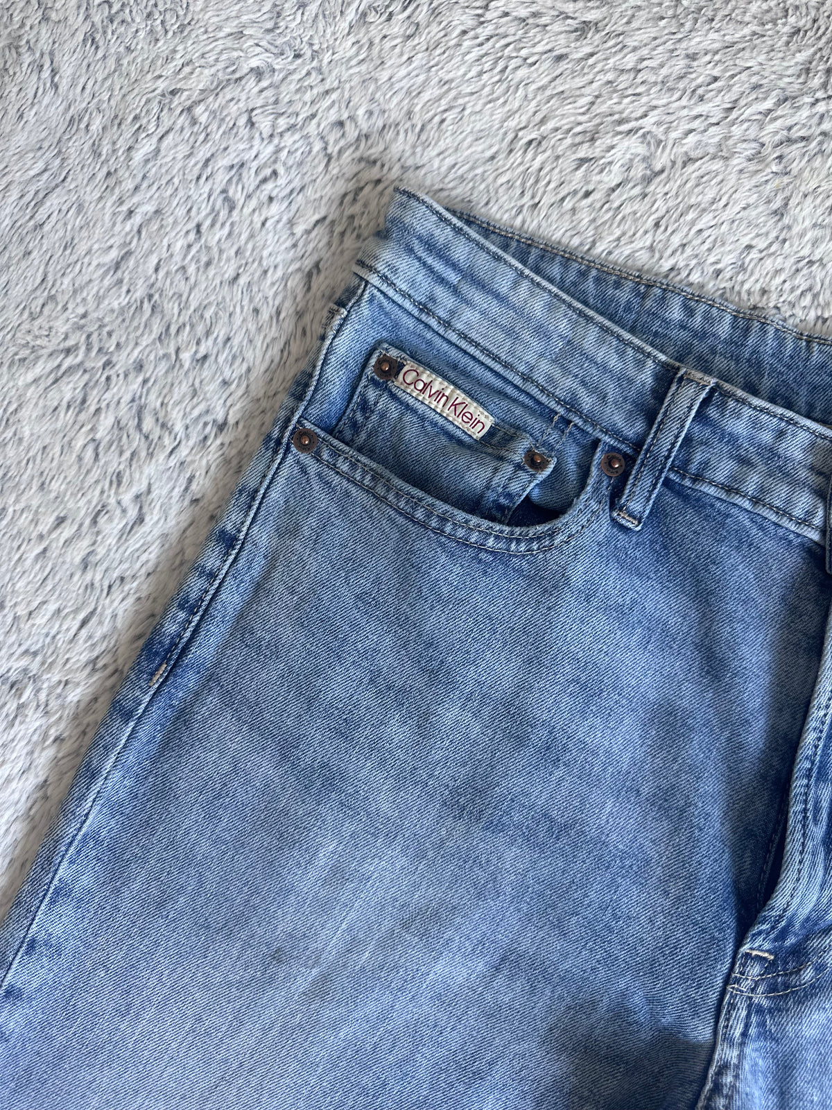 Jean Calvin Klein Taille L  Slim Fit Stretch Spot-Chic