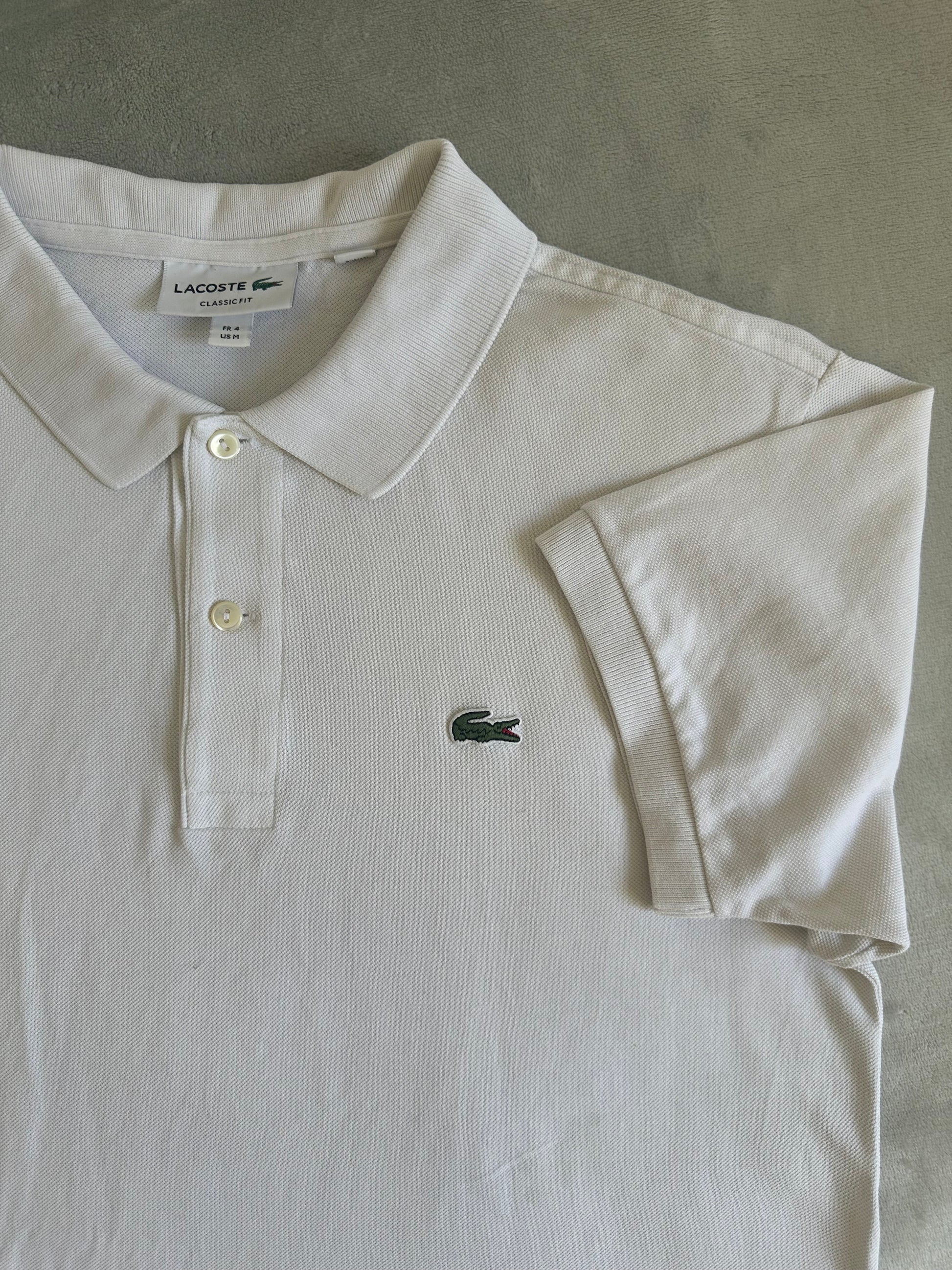 Polo LACOSTE Taille M Spot-Chic