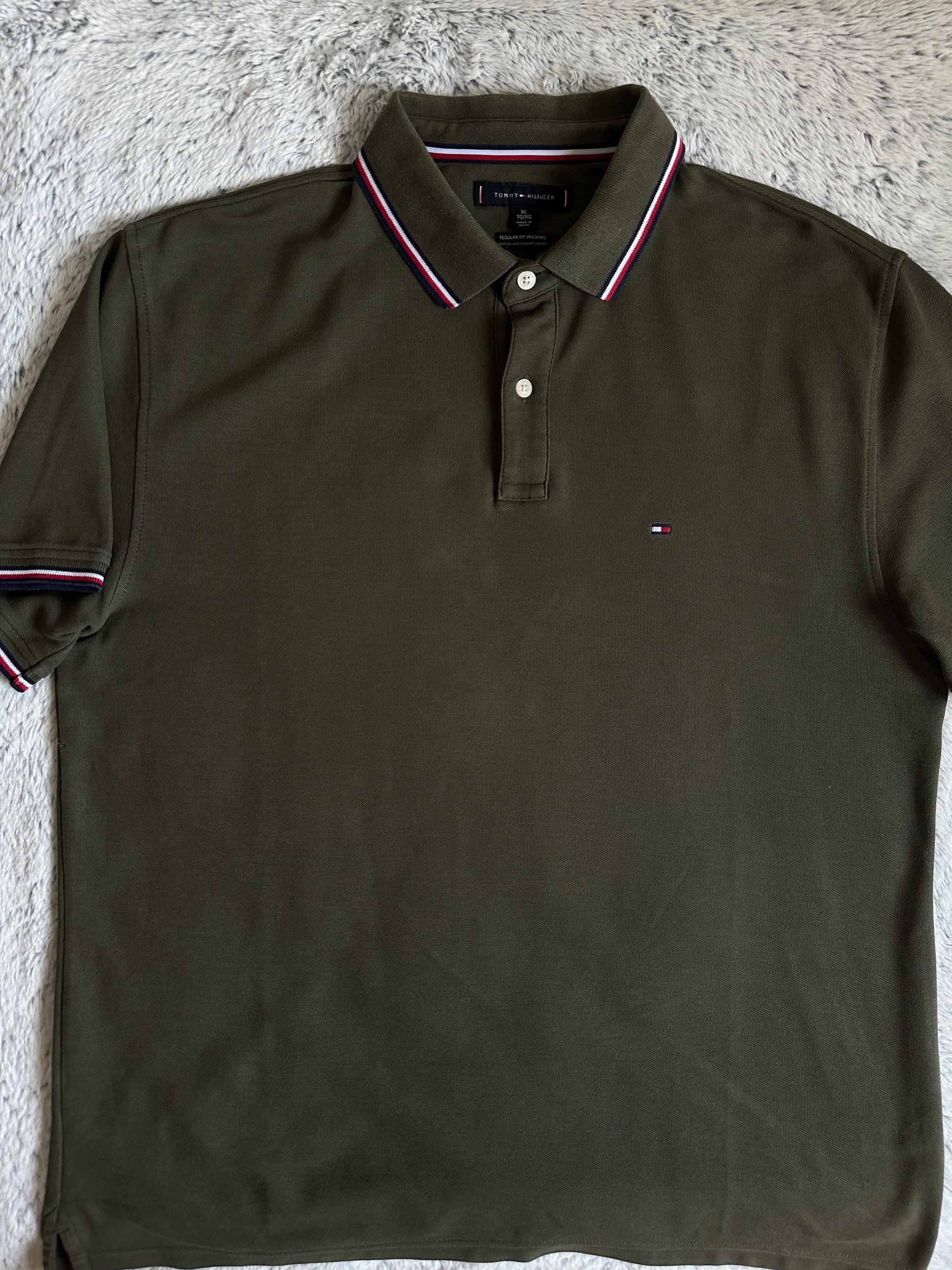 Polo TOMMY HILFIGER Taille XL Spot-Chic