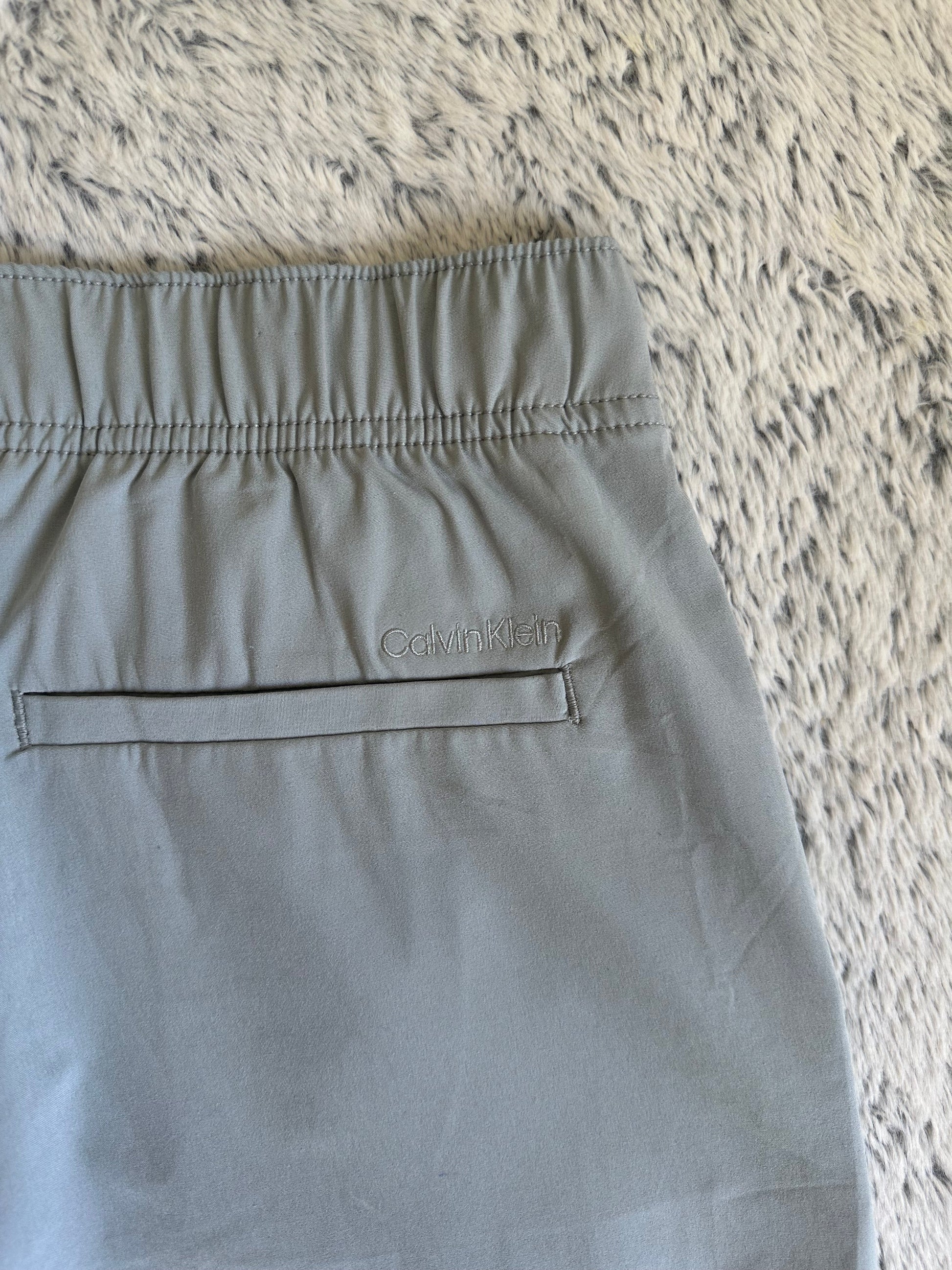 Short CALVIN KLEIN Taille S Spot-Chic