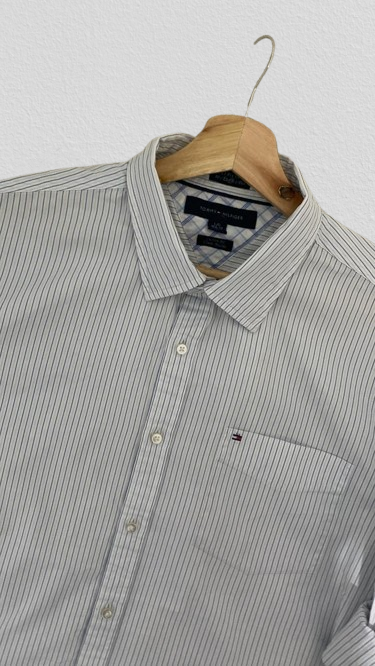 Chemise, de la marque TOMMY HILFIGER Taille M/L