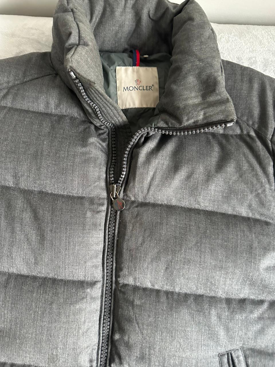 Veste MONCLER Taille L Spot-Chic