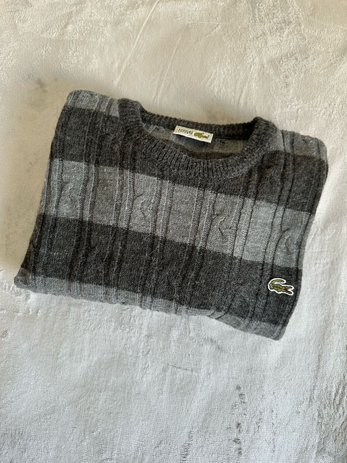 Pull LACOSTE Taille M/L Spot-Chic