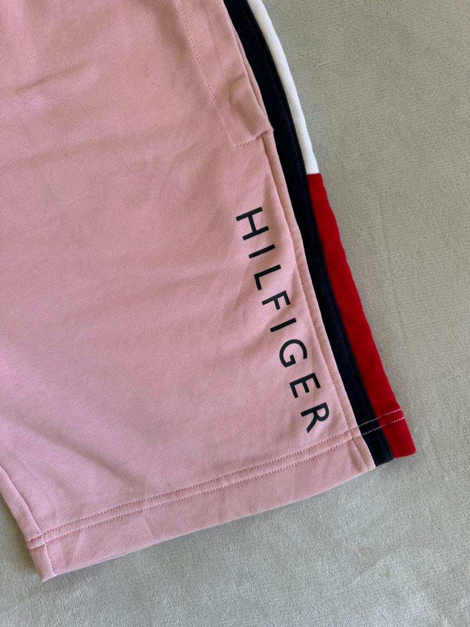 Short TOMMY HILFIGER Taille S Spot-Chic