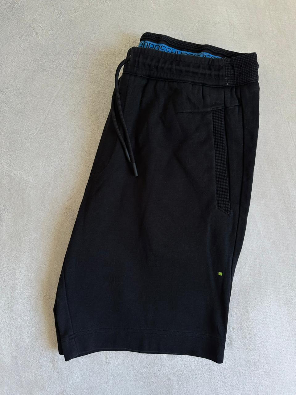 Short HUGO BOSS Taille M Spot-Chic