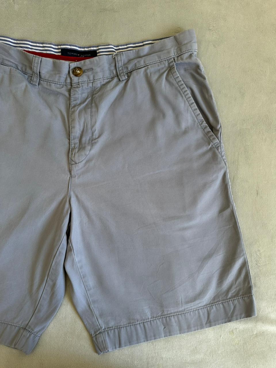 Short TOMMY HILFIGER Taille L Spot-Chic