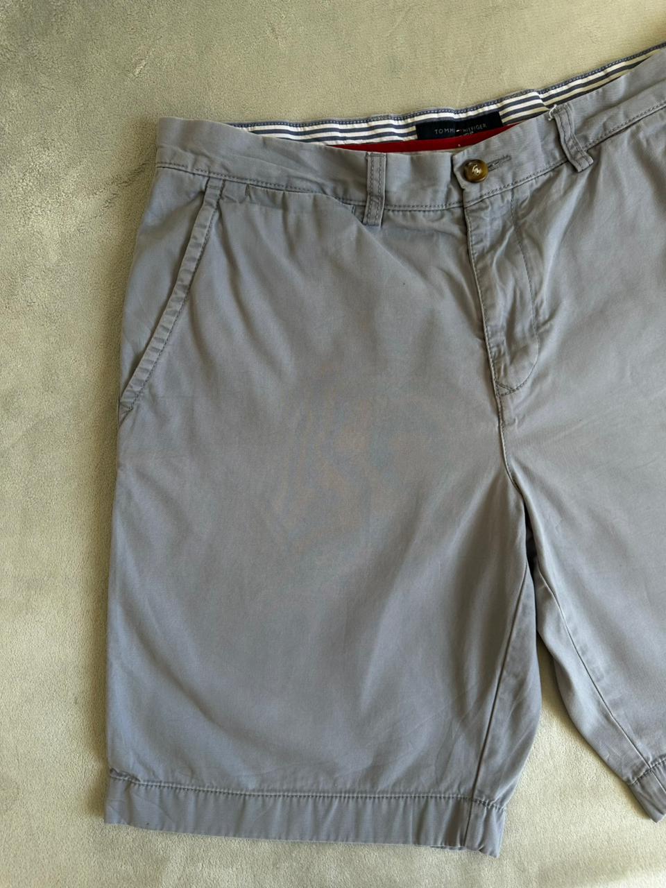 Short TOMMY HILFIGER Taille L Spot-Chic