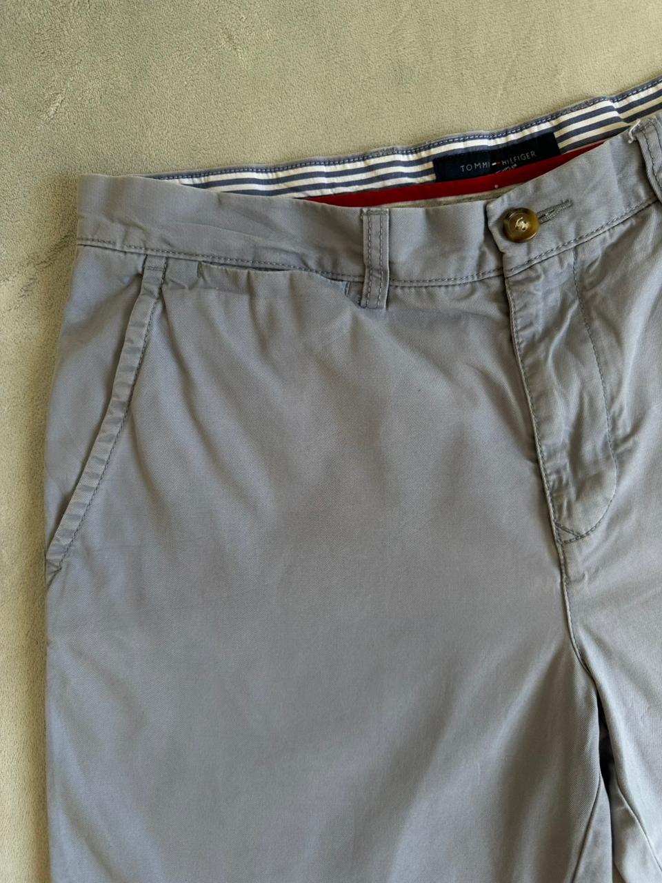 Short TOMMY HILFIGER Taille L Spot-Chic