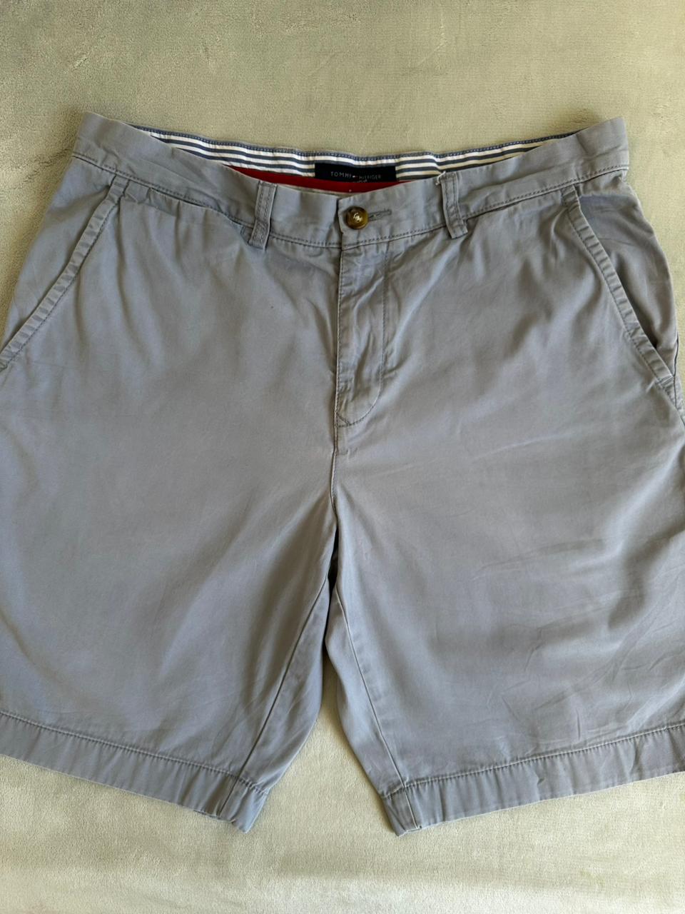 Short TOMMY HILFIGER Taille L Spot-Chic