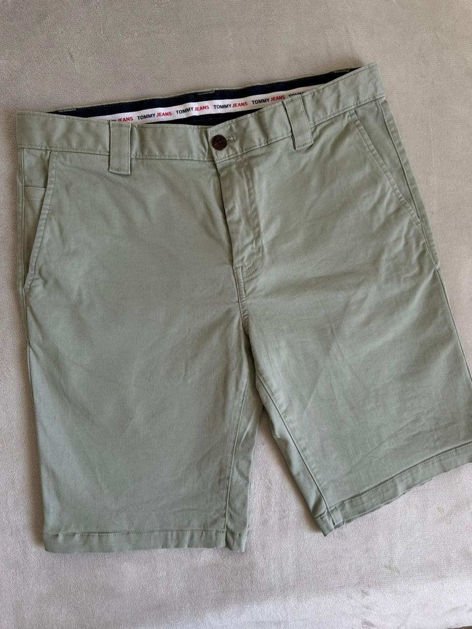 Short TOMMY HILFIGER Taille M Spot-Chic