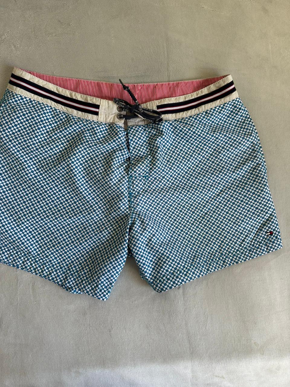 Maillot TOMMY HILFIGER Taille M Spot-Chic