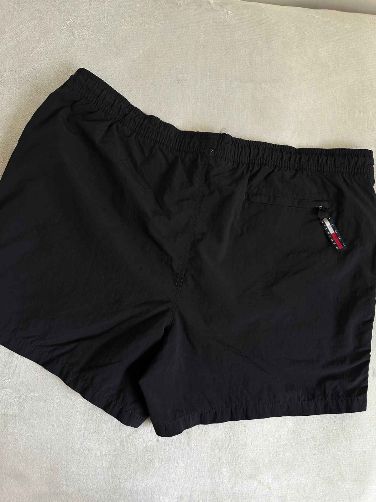 Maillot TOMMY HILFIGER Taille M Spot-Chic