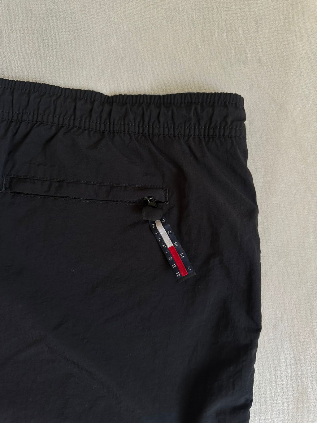 Maillot TOMMY HILFIGER Taille M Spot-Chic