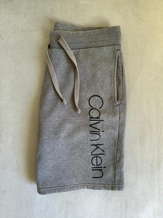 Short CALVIN KLEIN Taille M Spot-Chic