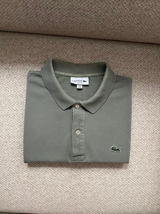 Polo LACOSTE Taille M Spot-Chic