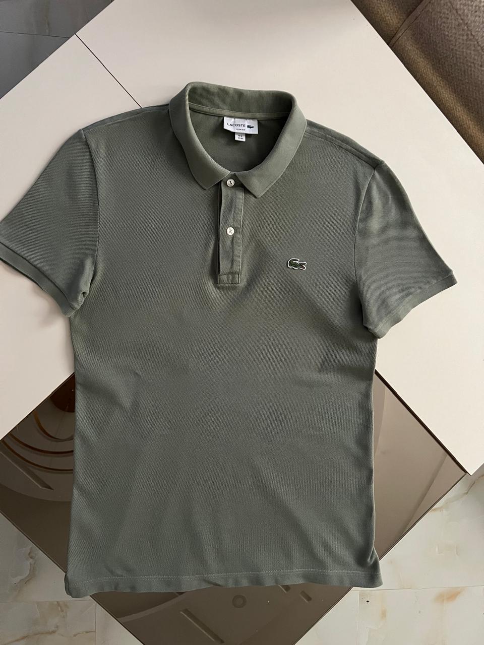 Polo LACOSTE Taille M Spot-Chic