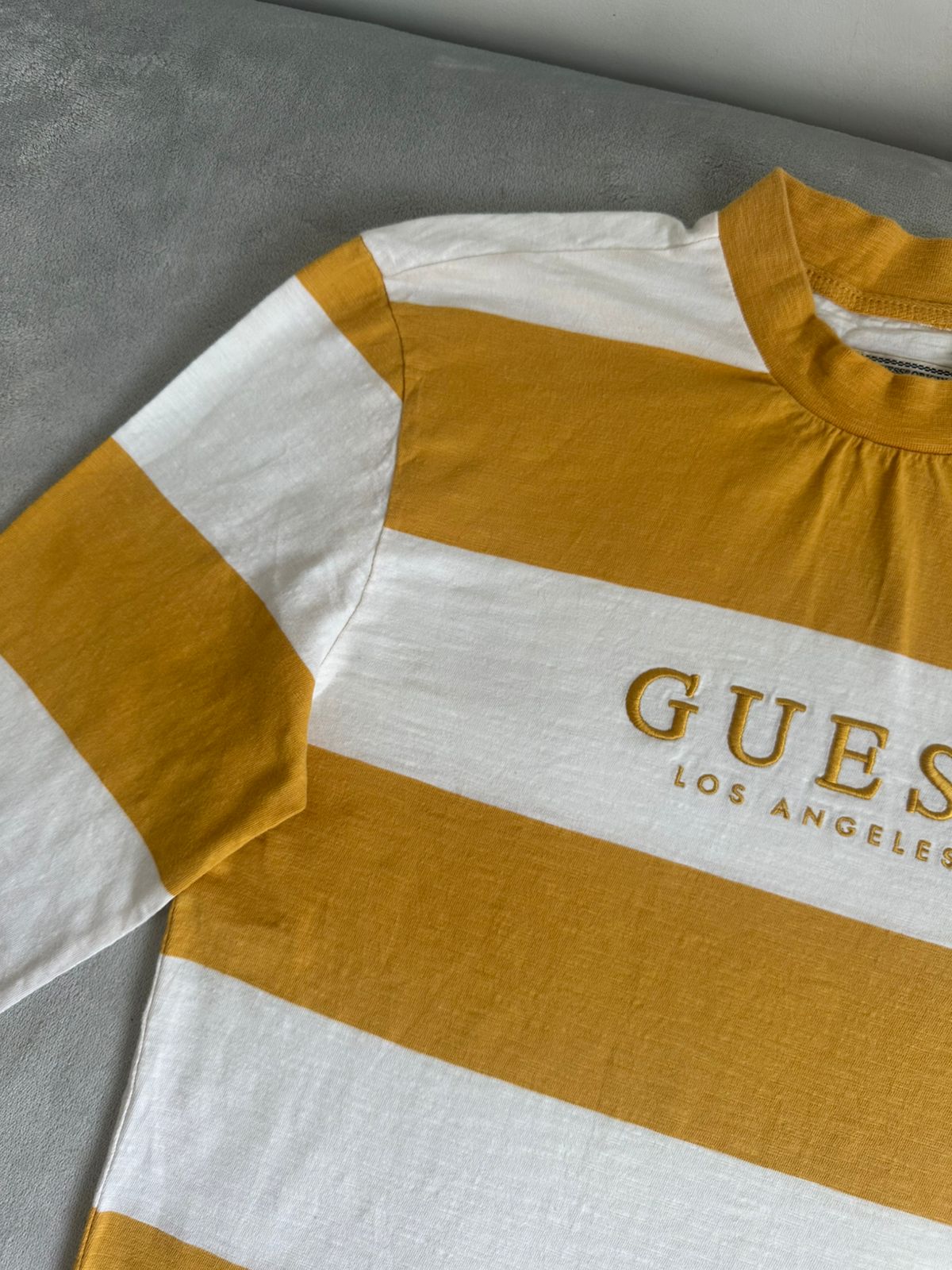 Pull GUESS Taille S Spot-Chic