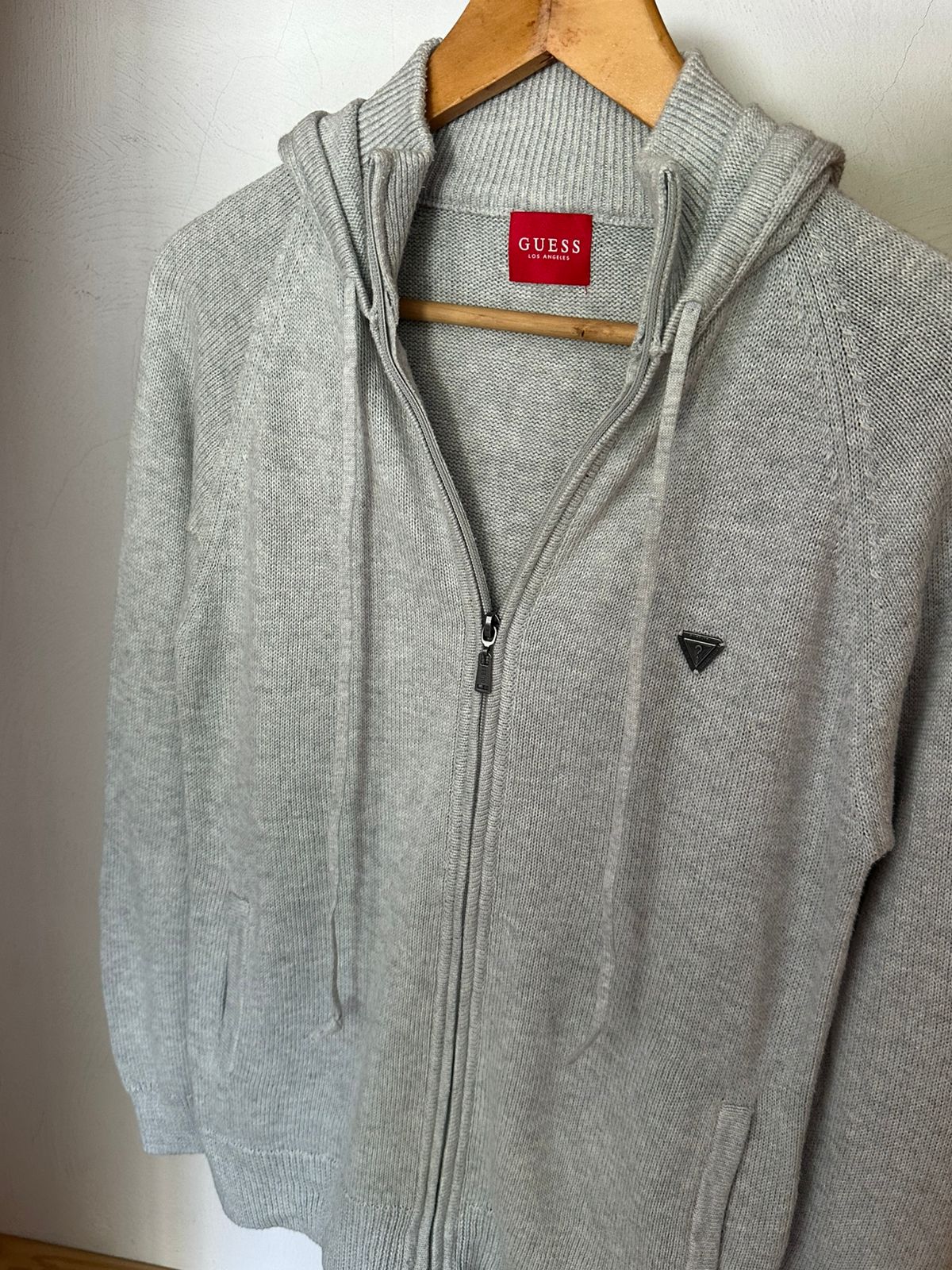 Gilet GUESS Taille S Spot-Chic