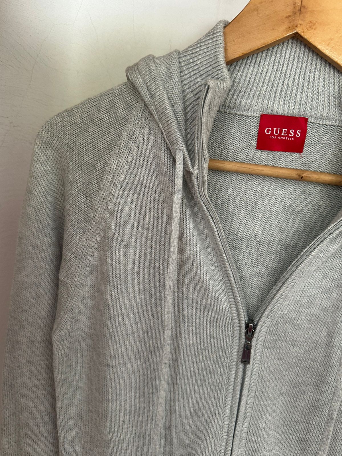Gilet GUESS Taille S Spot-Chic