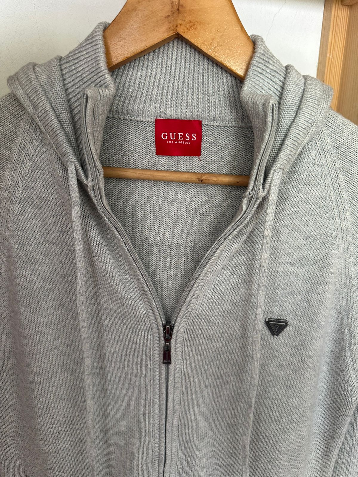 Gilet GUESS Taille S Spot-Chic