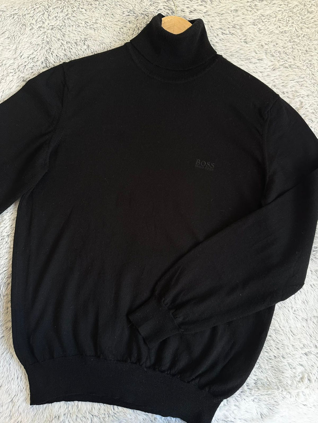 Pull col montant HUGO BOSS Taille S Spot-Chic