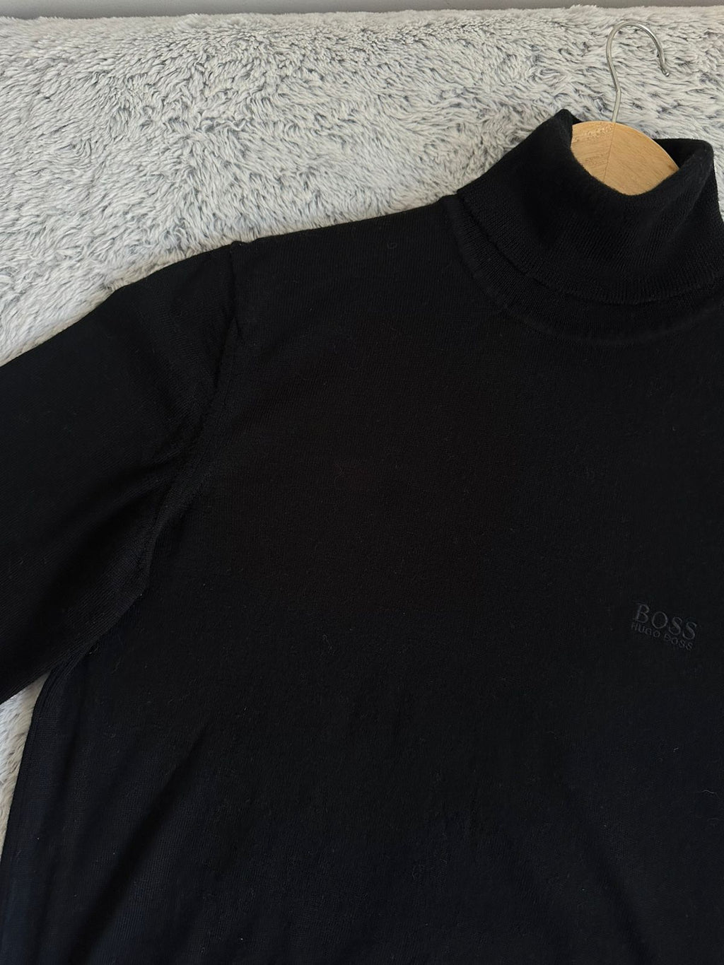Pull col montant HUGO BOSS Taille S Spot-Chic