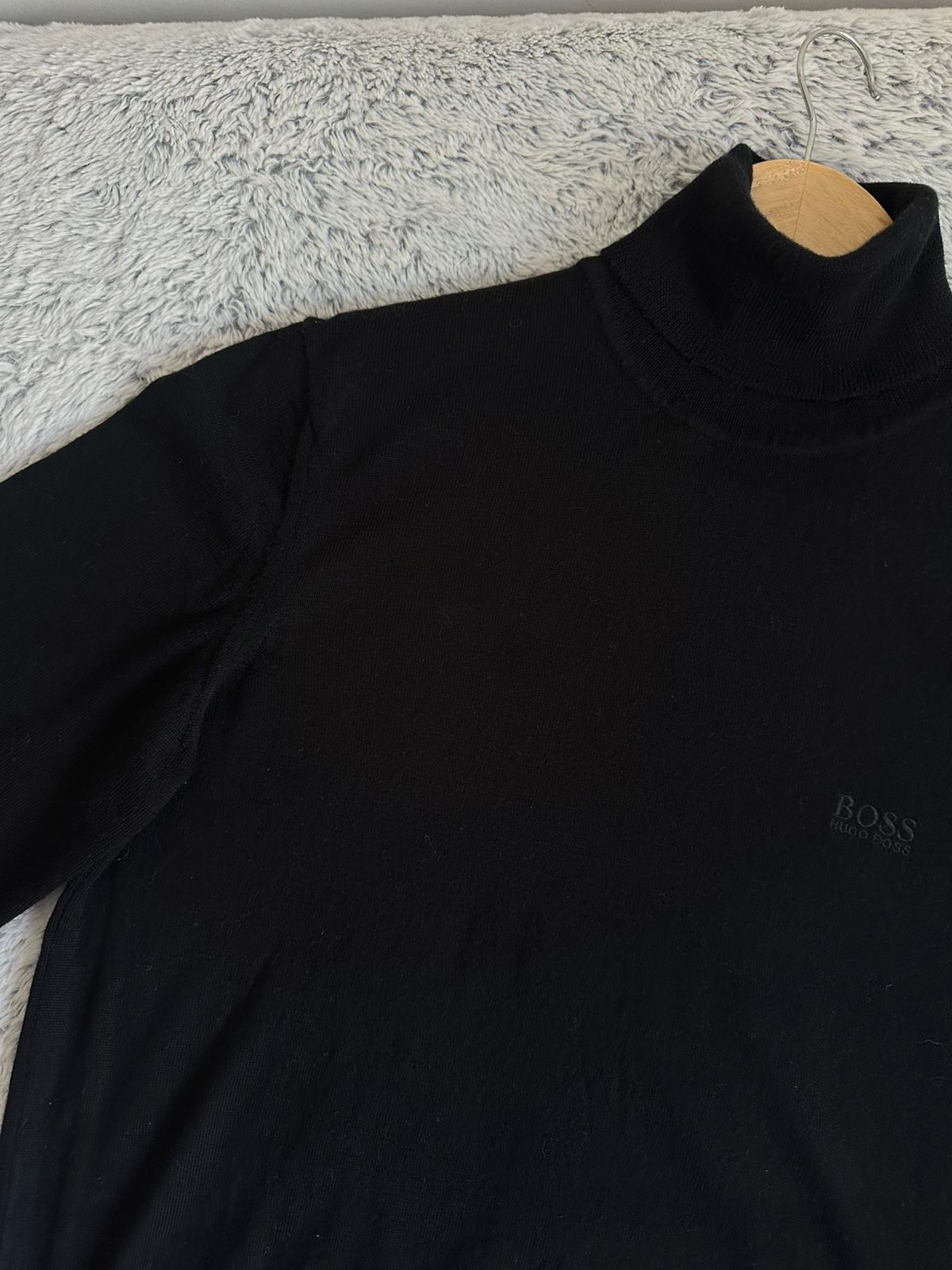 Pull col montant HUGO BOSS Taille S Spot-Chic