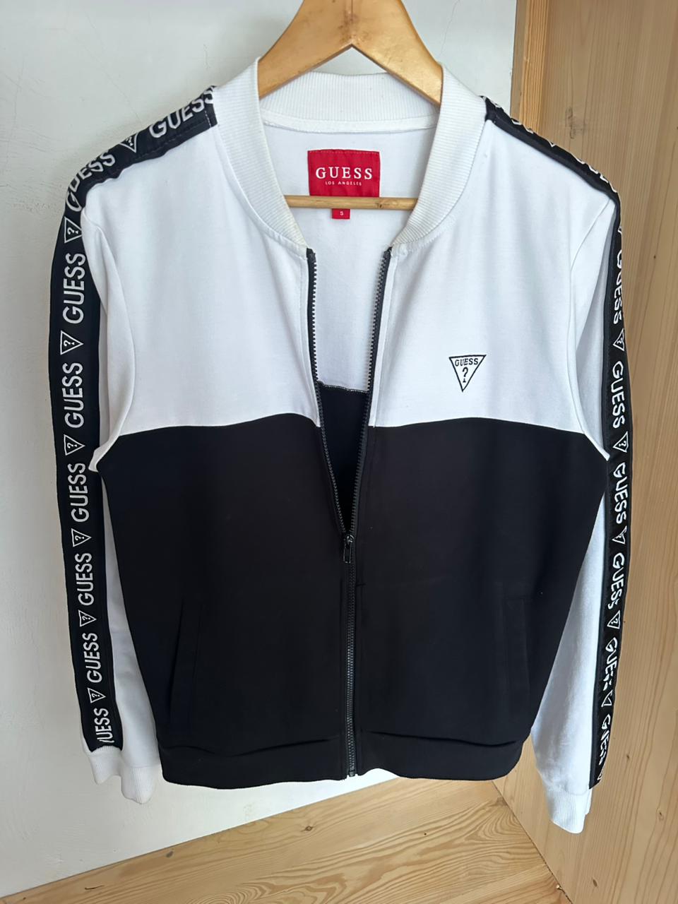 Gilet GUESS Taille S Spot-Chic