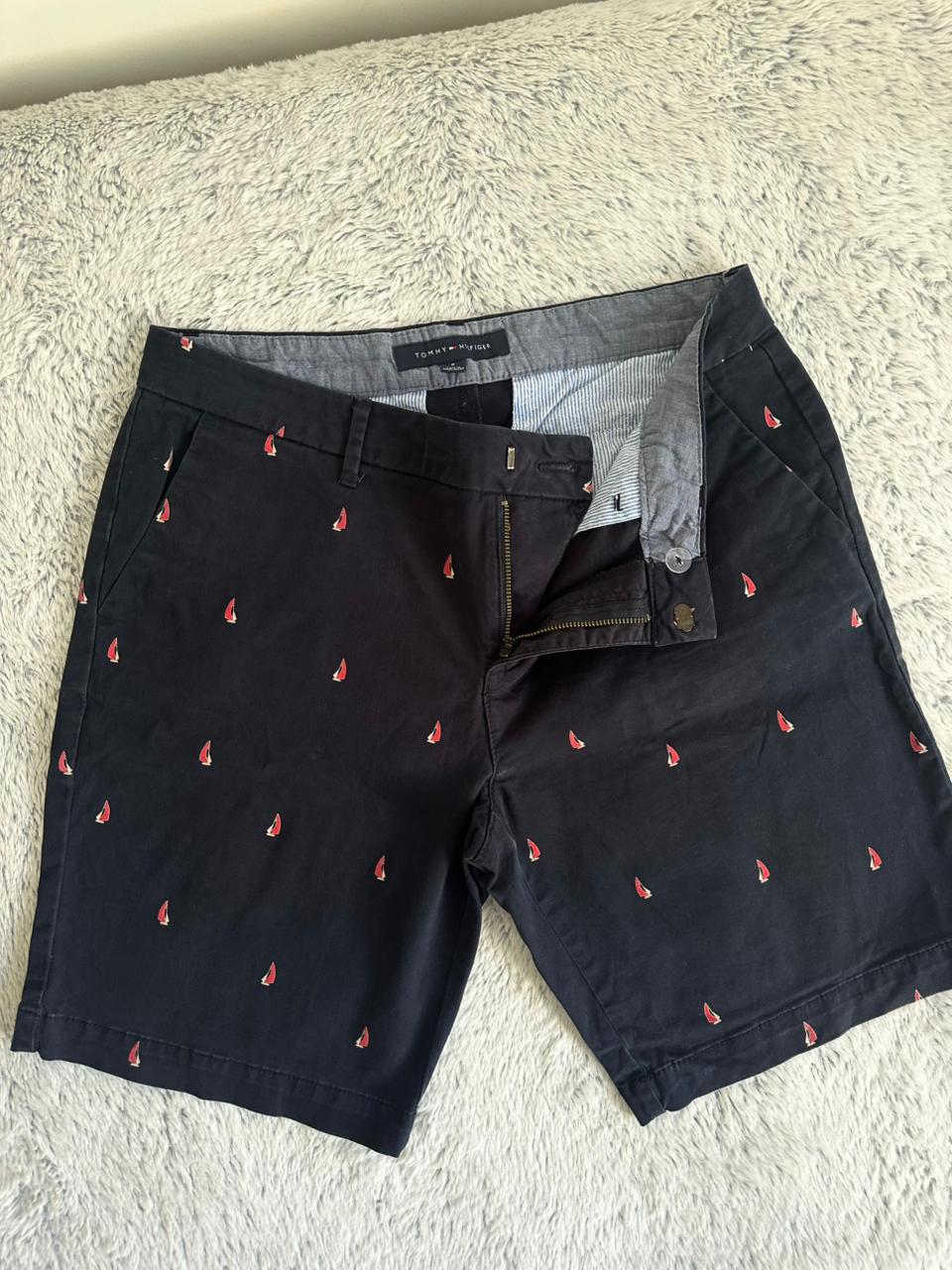 Short TOMMY HILFIGER Taille M Spot-Chic