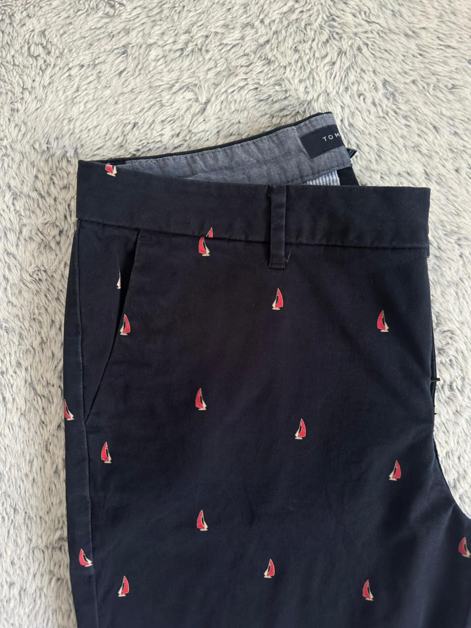 Short TOMMY HILFIGER Taille M Spot-Chic