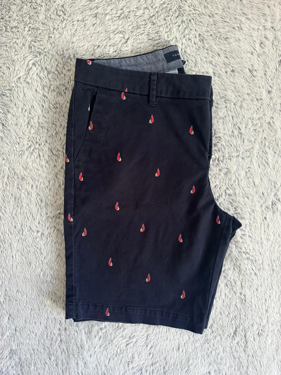 Short TOMMY HILFIGER Taille M Spot-Chic