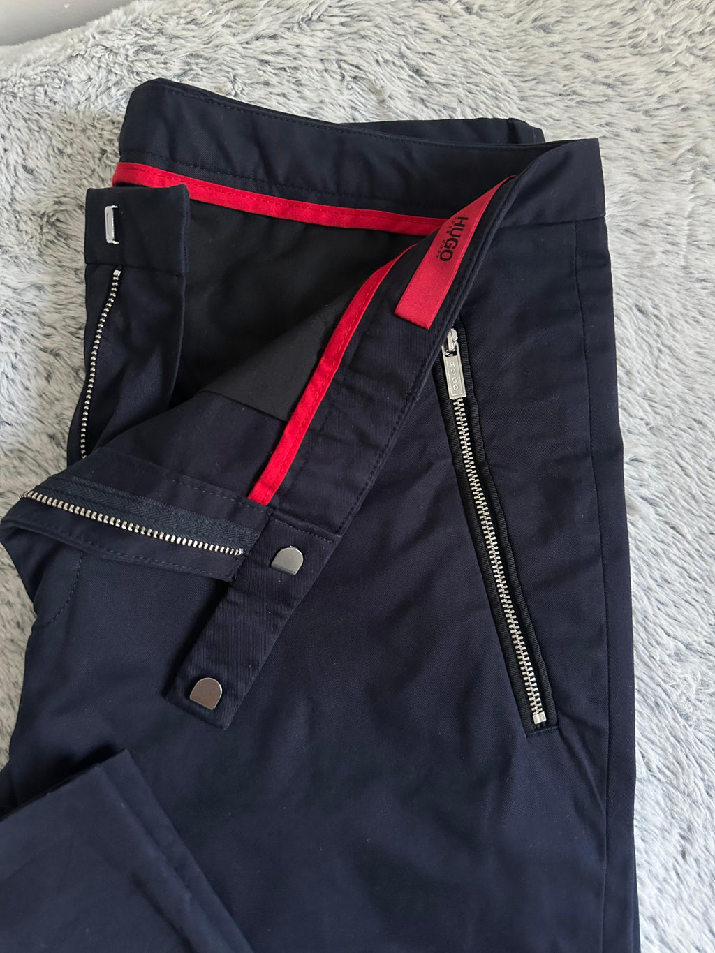 Pantalon HUGO BOSS Taille M Spot-Chic