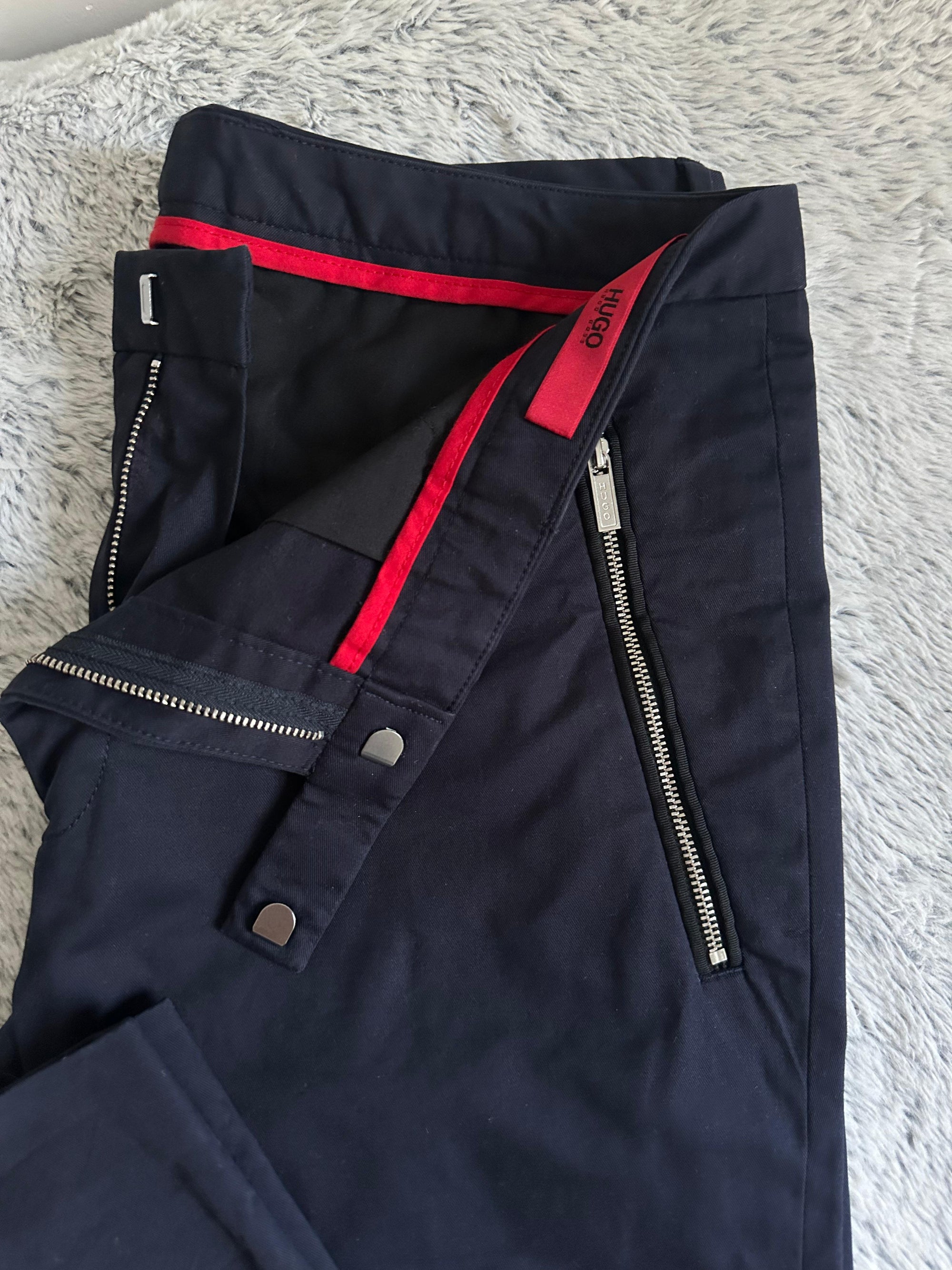 Pantalon HUGO BOSS Taille M Spot-Chic