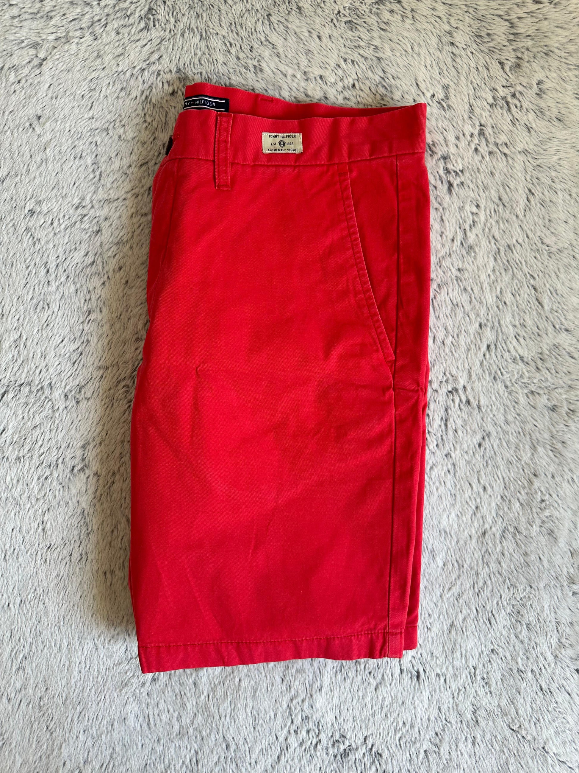 Short TOMMY HILFIGER Taille M Spot-Chic