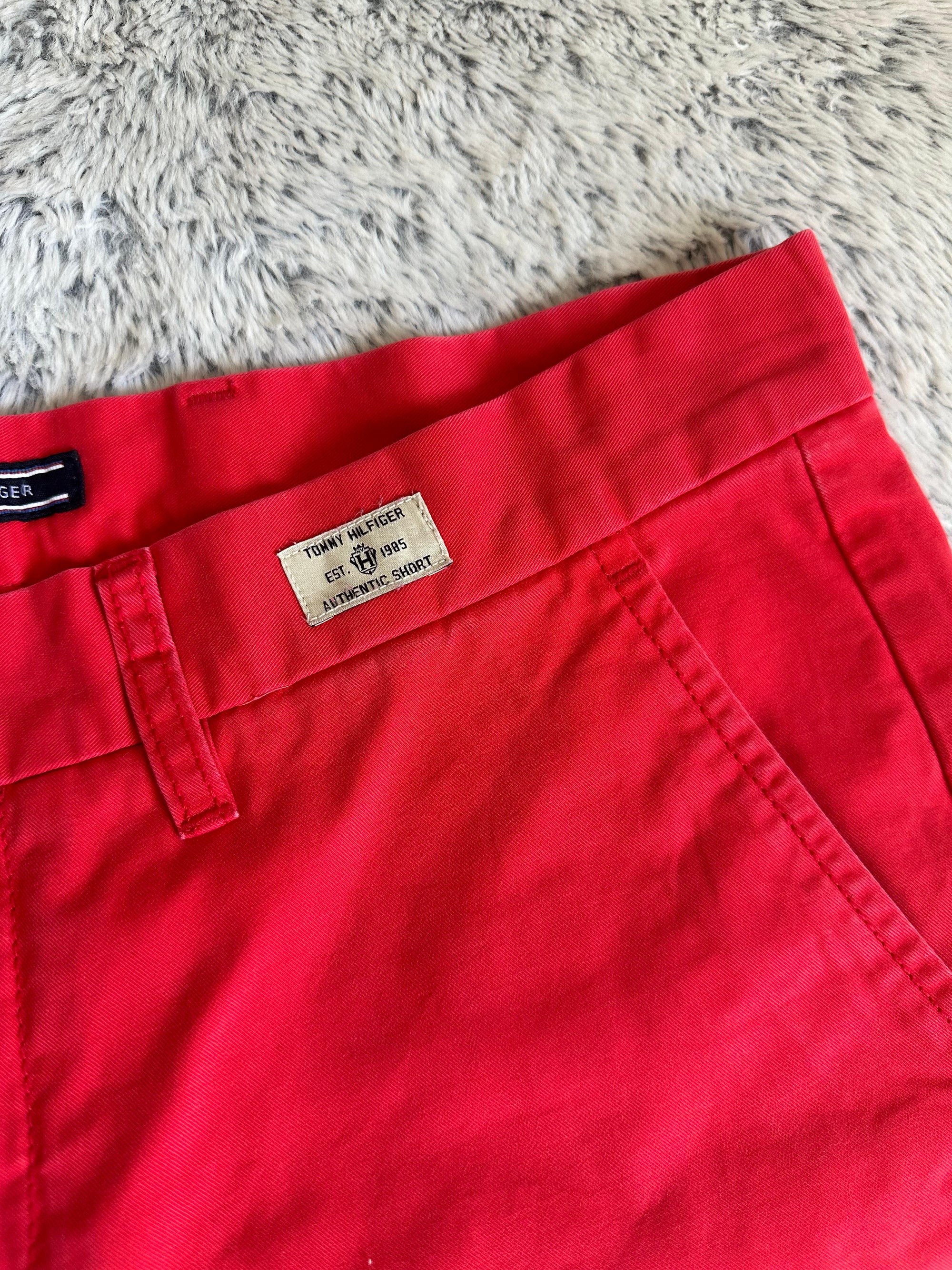 Short TOMMY HILFIGER Taille 42 Spot-Chic