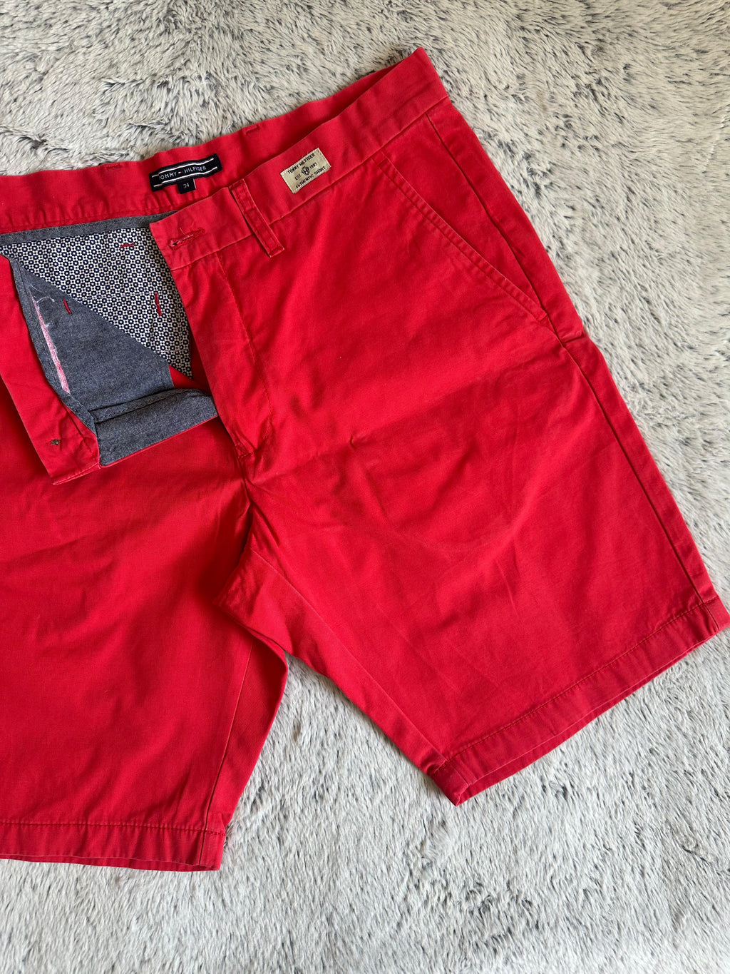 Short TOMMY HILFIGER Taille 42 Spot-Chic