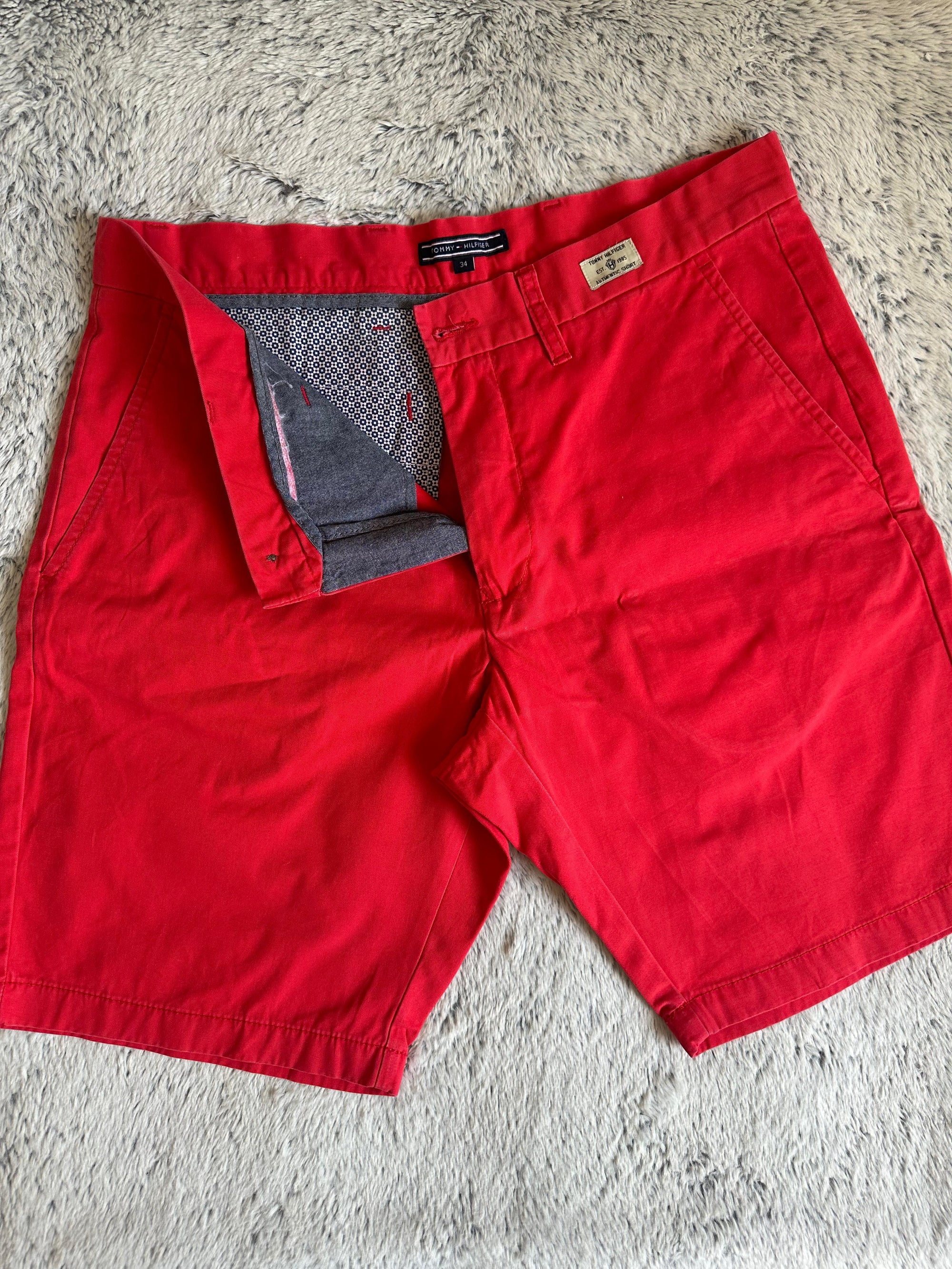 Short TOMMY HILFIGER Taille 42 Spot-Chic