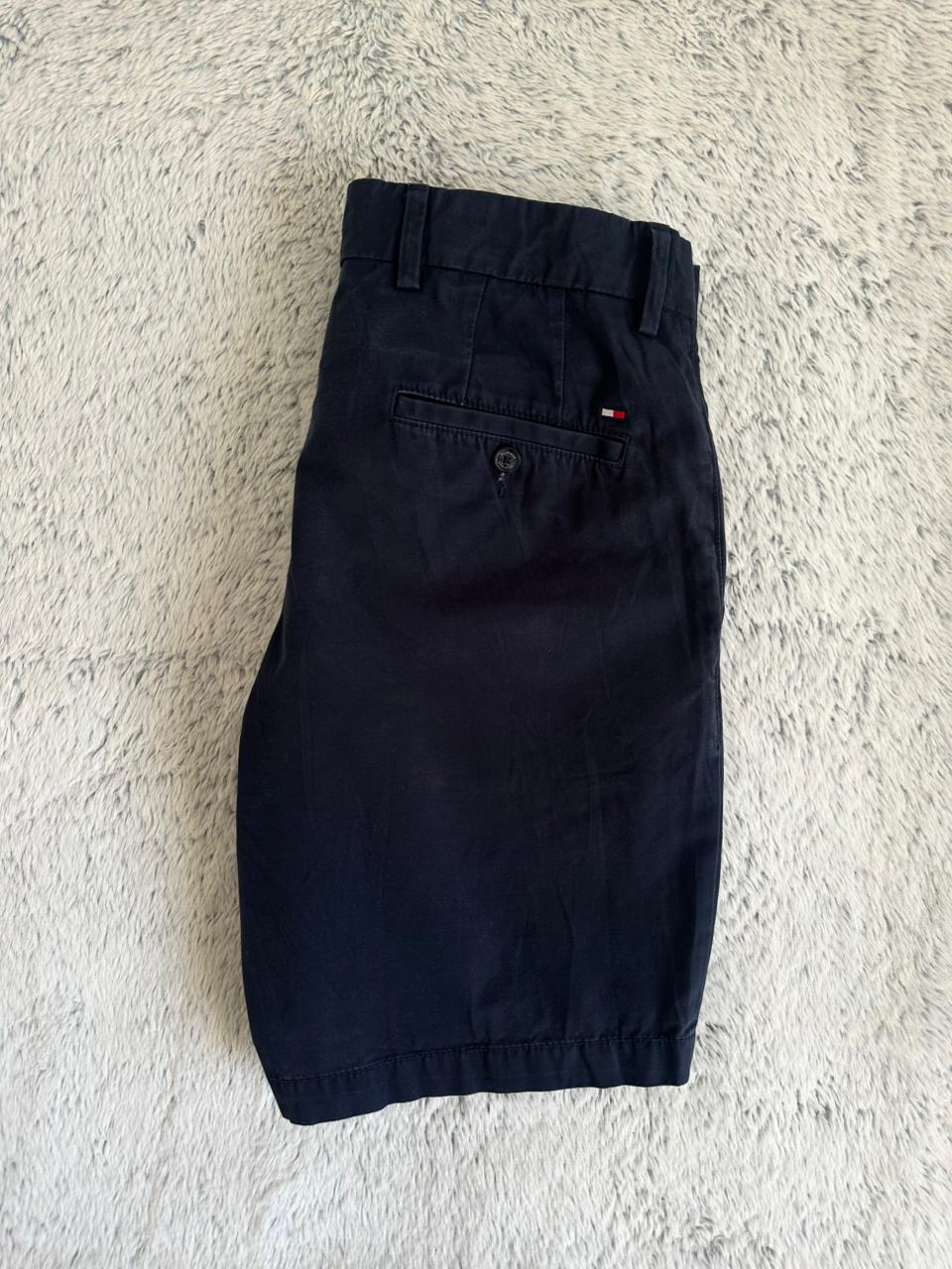Short TOMMY HILFIGER Taille M Spot-Chic