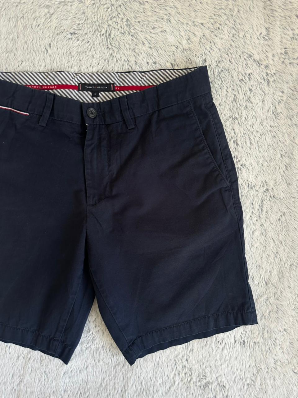 Short TOMMY HILFIGER Taille M Spot-Chic