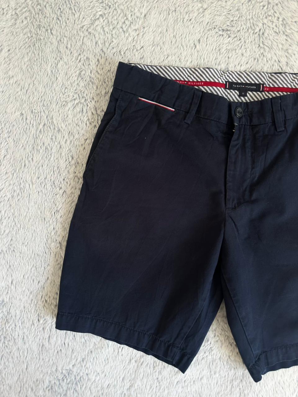 Short TOMMY HILFIGER Taille M Spot-Chic